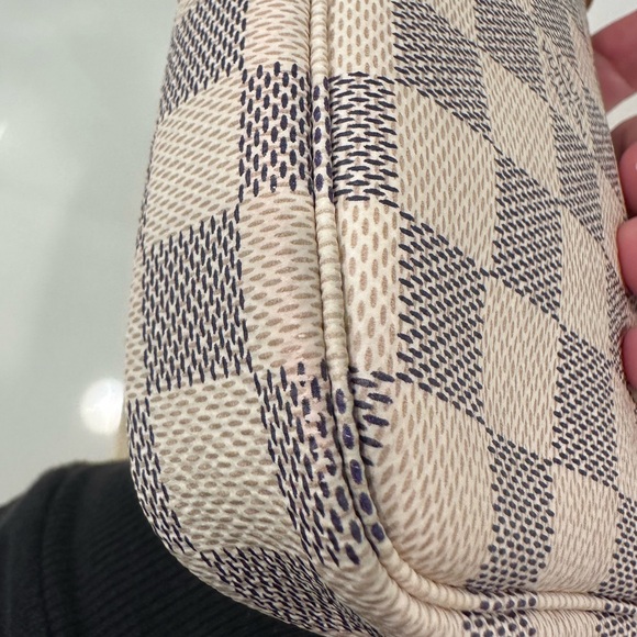 RARE Louis Vuitton Damier Azur Mini Pochette - Picture 15 of 17